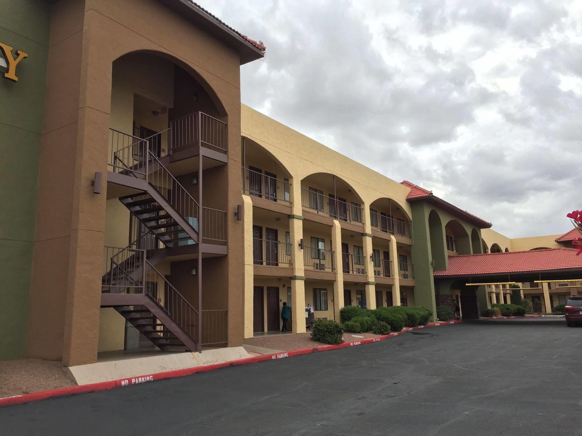Quality Inn Airport East El Paso Eksteriør bilde